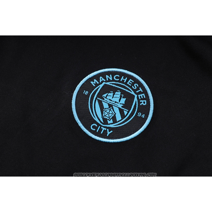 Tracksuit
 Manchester City 2022-2023 Short Sleeve
 Black
 - Shorts
